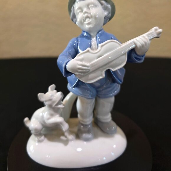 Gerold Porzellan "BOY WITH GUITAR AND DOG" Porcelain #6378A Figurine Statue - Picture 9 of 14